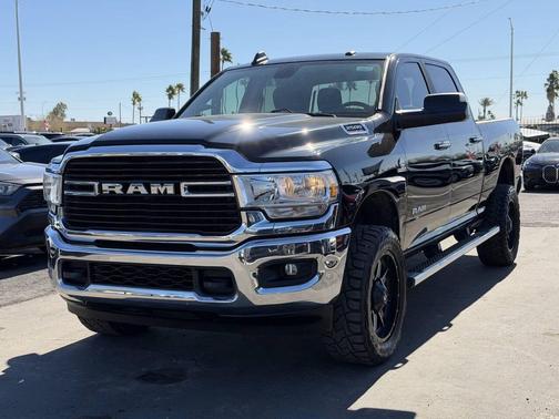 2019 RAM 2500 Big Horn Crew Cab 4x4 6'4' Box