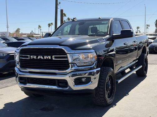 2019 RAM 2500 Big Horn Crew Cab 4x4 6'4' Box