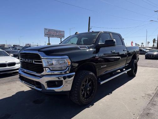 2019 RAM 2500 Big Horn Crew Cab 4x4 6'4' Box