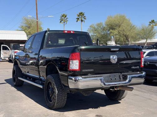 2019 RAM 2500 Big Horn Crew Cab 4x4 6'4' Box