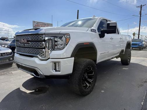 2020 GMC Sierra 2500 Denali