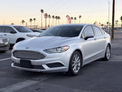 Ingot Silver 2017 Ford Fusion SE