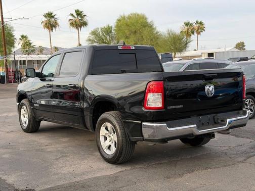 Diamond Black Crystal Pearlcoat 2023 RAM 1500 Big Horn/Lone Star