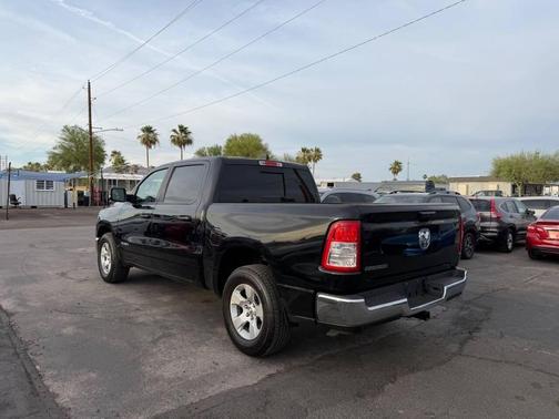 Diamond Black Crystal Pearlcoat 2023 RAM 1500 Big Horn/Lone Star