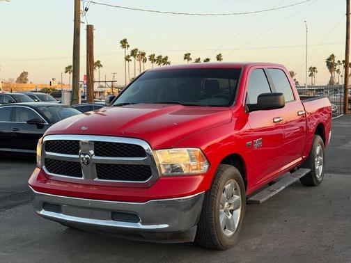 2017 RAM 1500 SLT