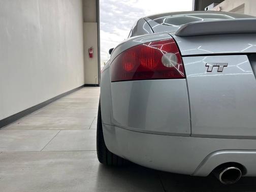2002 Audi TT quattro