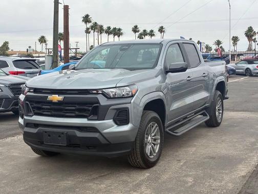 Sterling Gray Metallic 2023 Chevrolet Colorado LT