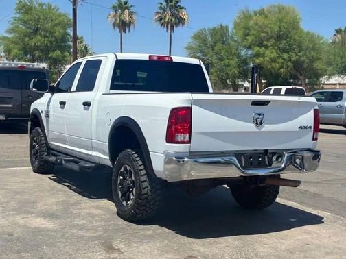 Bright White Clearcoat 2018 RAM 2500 Tradesman Crew Cab 4x4 6'4' Box
