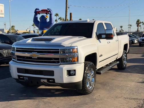 White 2019 Chevrolet Silverado 2500 High Country