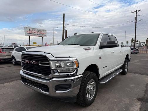 Bright White Clearcoat 2020 RAM 2500 Big Horn Crew Cab 4x4 6'4' Box
