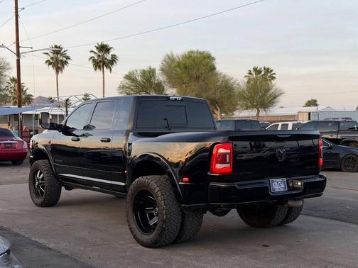 Diamond Black Crystal Pearlcoat 2019 RAM 3500 Limited Mega Cab 4x4 6'4' Box
