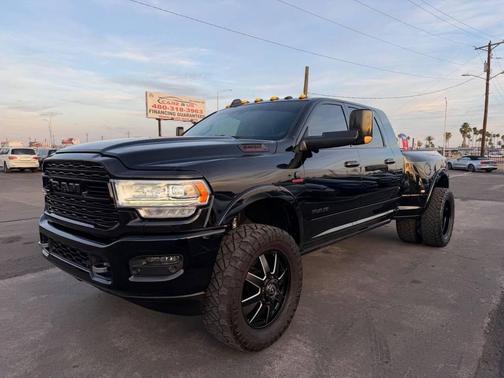 Diamond Black Crystal Pearlcoat 2019 RAM 3500 Limited Mega Cab 4x4 6'4' Box