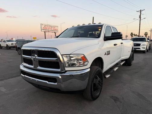 Bright White Clearcoat 2018 RAM 3500 Tradesman Crew Cab 4x4 8' Box