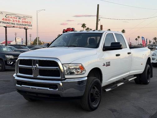 Bright White Clearcoat 2018 RAM 3500 Tradesman Crew Cab 4x4 8' Box
