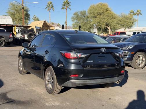 2019 Toyota Yaris Sedan LE