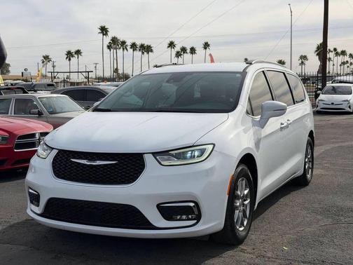 Bright White Clearcoat 2021 Chrysler Pacifica Touring