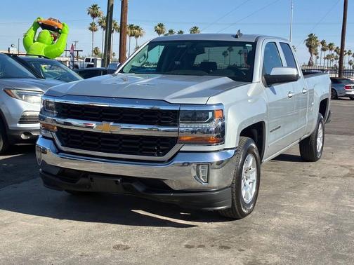 Silver Ice Metallic 2018 Chevrolet Silverado 1500 1LT