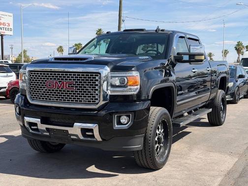 Onyx Black 2017 GMC Sierra 2500 Denali