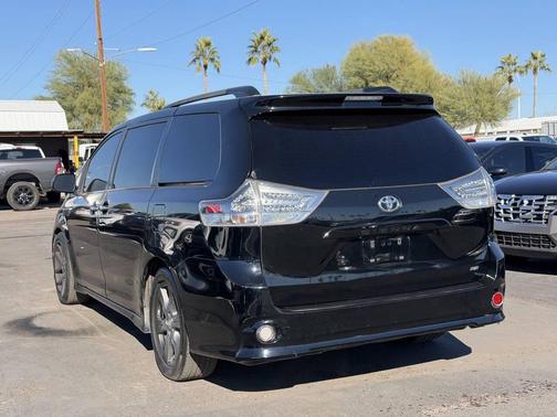 2017 Toyota Sienna SE Premium