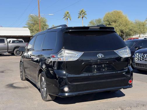 2017 Toyota Sienna SE Premium
