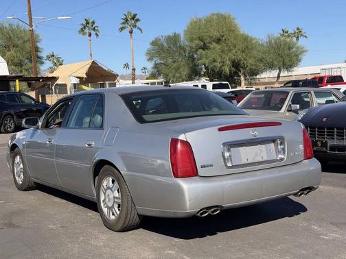 2005 Cadillac DeVille Base
