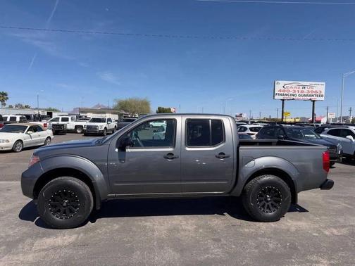 Gun Metallic 2019 Nissan Frontier SV