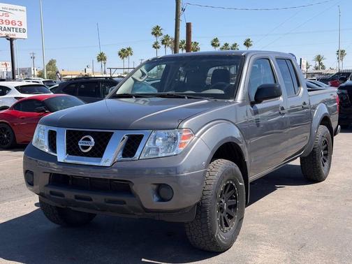 Gun Metallic 2019 Nissan Frontier SV