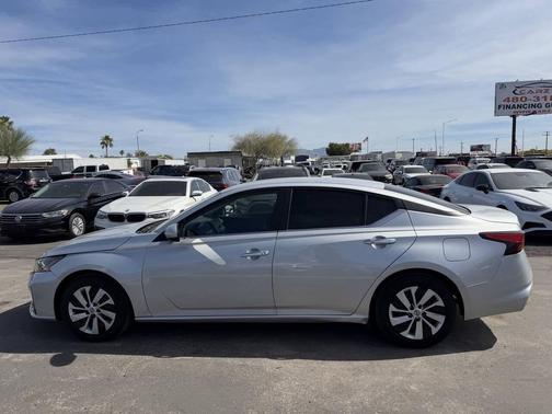 2023 Nissan Altima S FWD