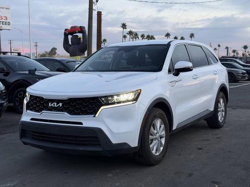 2023 Kia Sorento LX