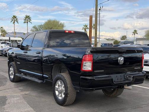 2021 RAM 2500 Big Horn Crew Cab 4x4 6'4' Box