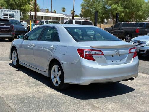 Classic Silver Metallic 2013 Toyota Camry SE