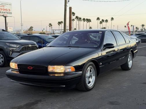 Light Sandrift Metallic 1996 Chevrolet Caprice SS 4dr Sedan