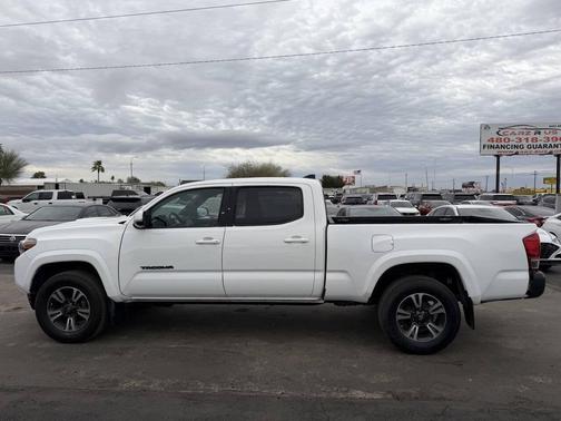 Super White 2017 Toyota Tacoma TRD Sport