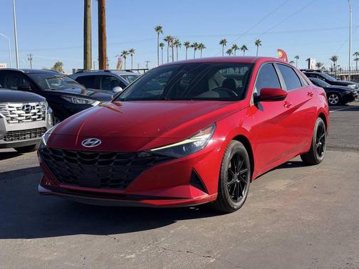 2021 Hyundai ELANTRA SEL