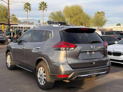 Gun Metallic 2019 Nissan Rogue SV