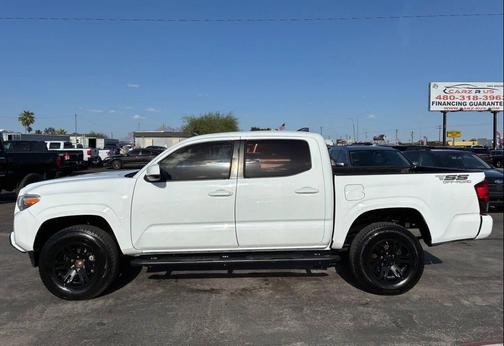 Super White 2018 Toyota Tacoma SR