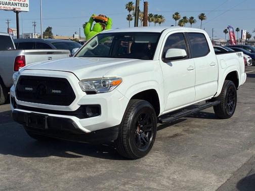 Super White 2018 Toyota Tacoma SR