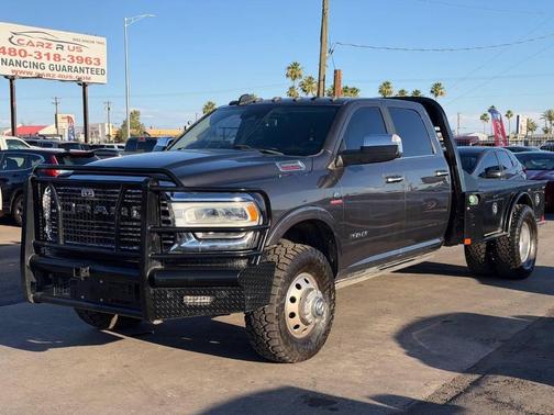 Granite Crystal Metallic Clearcoat 2021 RAM 3500 Laramie Crew Cab 4x4 8' Box