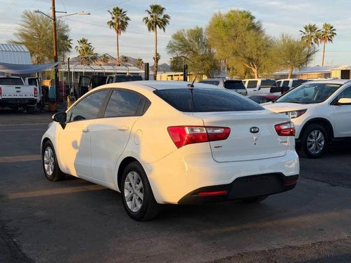 Clear White 2013 Kia Rio EX