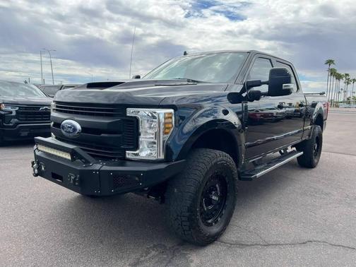 Agate Black Metallic 2019 Ford F-250 XLT