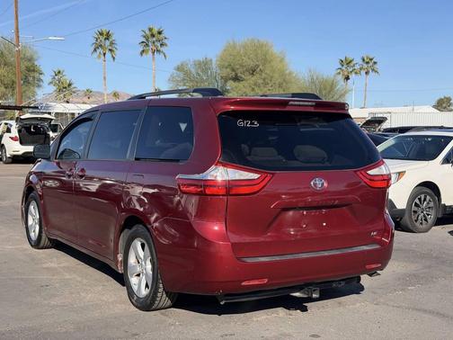 2015 Toyota Sienna LE