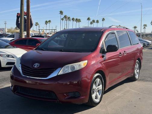 2015 Toyota Sienna LE