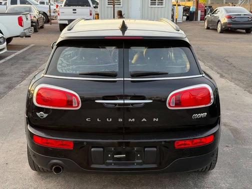 Midnight Black Metallic 2017 MINI Clubman Cooper