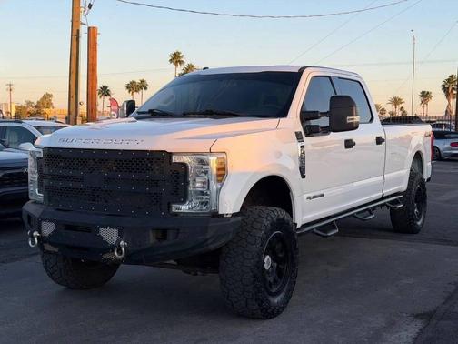 Oxford White 2018 Ford F-250 XLT