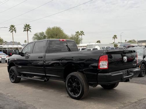 2022 RAM 2500 Tradesman Crew Cab 4x4 8' Box