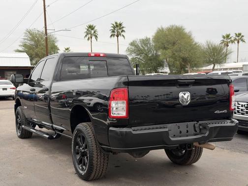 2022 RAM 2500 Tradesman Crew Cab 4x4 8' Box