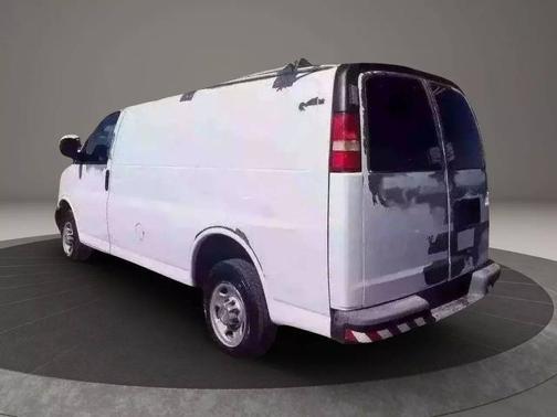 2010 Chevrolet Express 2500 Work Van