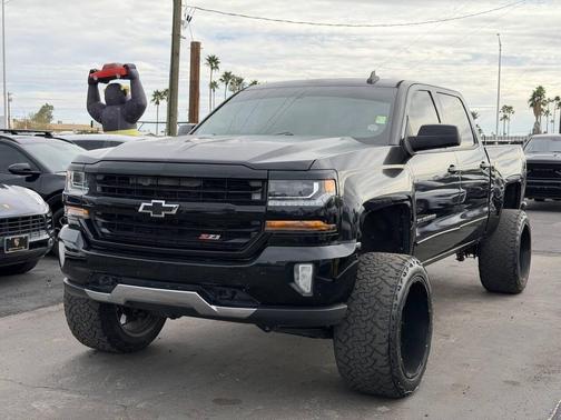 2017 Chevrolet Silverado 1500 2LT