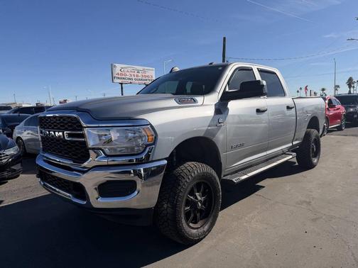 2021 RAM 2500 Tradesman Crew Cab 4x4 6'4' Box