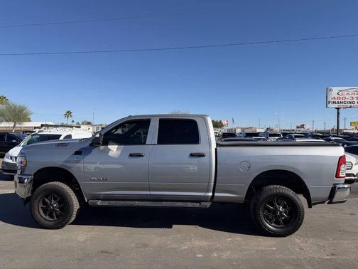 2021 RAM 2500 Tradesman Crew Cab 4x4 6'4' Box